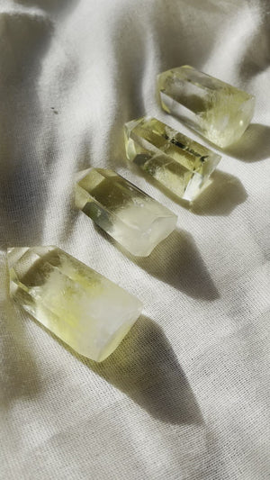LEMON QUARTZ TOWER