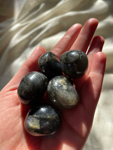 LABRADORITE XXL TUMBLESTONE