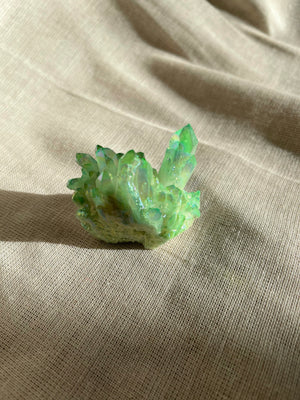 APPLE AURA QUARTZ CLUSTER
