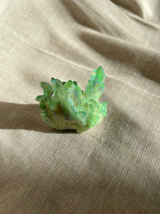 APPLE AURA QUARTZ CLUSTER